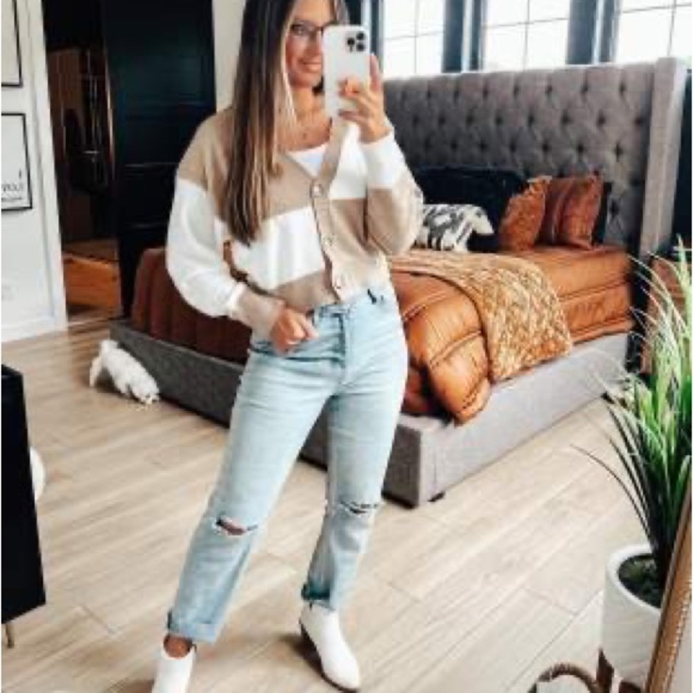 Wild Fable  Super-High Rise Distressed Slim Straight mom Jeans light Wash sz 6